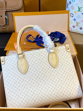 Load image into Gallery viewer, LB1334 OnTheGo PM / 9.8 x 7.5 x 4.5 inches / HIGHEST QUALITY VERSION
