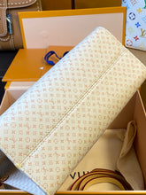 Load image into Gallery viewer, LB1334 OnTheGo PM / 9.8 x 7.5 x 4.5 inches / HIGHEST QUALITY VERSION
