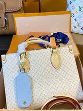 Load image into Gallery viewer, LB1334 OnTheGo PM / 9.8 x 7.5 x 4.5 inches / HIGHEST QUALITY VERSION
