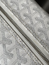 Load image into Gallery viewer, GY030 Boeing Pouch / HIGHEST QUALITY VERSION / 9.4x4.7x5.1inch
