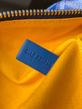 Load image into Gallery viewer, GY031 Boeing Pouch / HIGHEST QUALITY VERSION / 9.4x4.7x5.1inch
