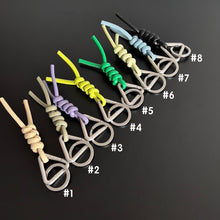 Load image into Gallery viewer, JW772 BV Triangle Key Ring
