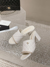 Load image into Gallery viewer, SE1115 CC Sandals / Size4-10
