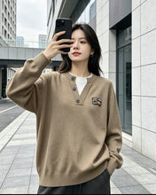 Load image into Gallery viewer, CLTH511 Burberry Equestrian Knight Crewneck Sweater
