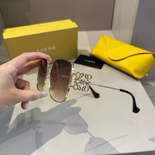 Load image into Gallery viewer, JW890 LOEWE Sunglasses
