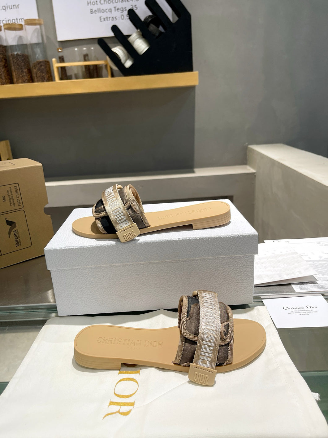 SE1453 Dioramour Dio(r)evolution Slide / Size5-11