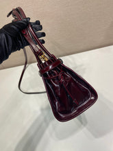Load image into Gallery viewer, PD416 Prada Bonnie Medium Handbag / HIGHEST QUALITY VERSION / 32 × 15.5 × 12 cm
