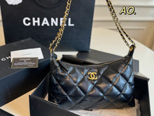 Load image into Gallery viewer, CC1191 Hobo Handbag / 9.4 x 10.2 x 3.7in
