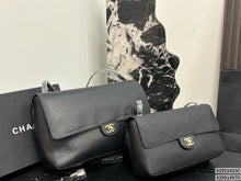 Load image into Gallery viewer, CC1521 Chanel 26S Flap Shoulder Bag / M：32 × 19.5 × 10 cm / L: 38.5 × 26 × 11 cm
