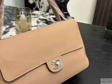 Load image into Gallery viewer, CC1522 Chanel 26S Flap Shoulder Bag / M：32 × 19.5 × 10 cm / L: 38.5 × 26 × 11 cm

