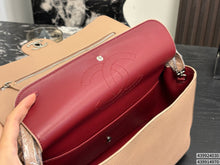 Load image into Gallery viewer, CC1522 Chanel 26S Flap Shoulder Bag / M：32 × 19.5 × 10 cm / L: 38.5 × 26 × 11 cm

