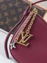 Load image into Gallery viewer, LB1335 Pochette LV BLoom / 9.1 x 3.9 x 1.6 inches / HIGHEST QUALITY VERSION
