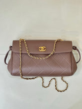Load image into Gallery viewer, CC1523 Chanel 26A Métiers d’Art Flap Baguette / HIGHEST QUALITY VERSION / 29 × 16 × 9.5 cm
