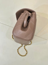 Load image into Gallery viewer, CC1523 Chanel 26A Métiers d’Art Flap Baguette / HIGHEST QUALITY VERSION / 29 × 16 × 9.5 cm
