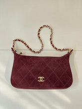 Load image into Gallery viewer, CC1525 Chanel 26A Métiers d'Art Hobo Bag / HIGHEST QUALITY VERSIONn / 34 × 22.5 × 6.5 cm
