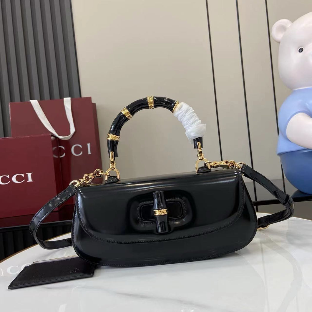 GC718 Gucci Bamboo Diva Medium Bag / 10.5