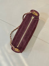 Load image into Gallery viewer, CC1525 Chanel 26A Métiers d'Art Hobo Bag / HIGHEST QUALITY VERSIONn / 34 × 22.5 × 6.5 cm
