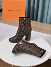 Load image into Gallery viewer, SE1455 LV Silhouette Ankle Boot / Size5-11
