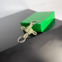 Load image into Gallery viewer, JW771 BV Triangle Key Ring
