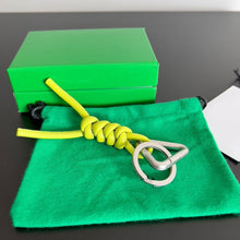 Load image into Gallery viewer, JW772 BV Triangle Key Ring
