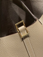 Load image into Gallery viewer, HM221 Hermes Picotin Lock 18 / HIGHEST QUALITY VERSION / 18 × 19 × 13 cm
