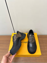 Load image into Gallery viewer, SE1520 LB Ruby Flat / Size5-10
