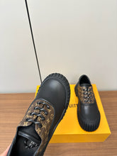 Load image into Gallery viewer, SE1520 LB Ruby Flat / Size5-10
