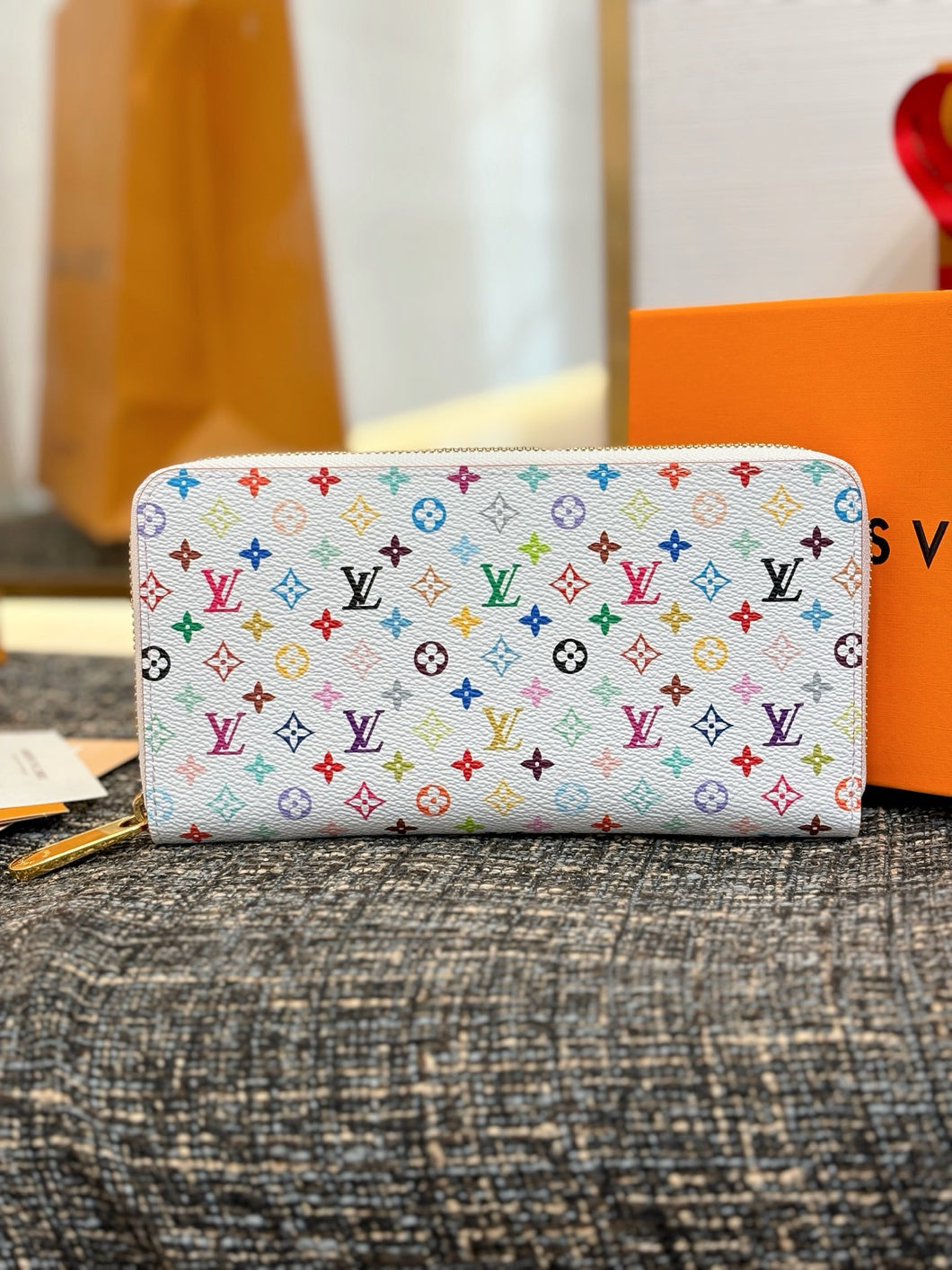 LB1293 Zippy Wallet / 7.7 x 4.1 x 1 inches / HIGHEST QUALITY VERSION