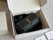 Load image into Gallery viewer, YSK412 Sunset Clutch in Box Saint Laurent / 4.7&quot; x 8.6&quot; x 0.8&quot;

