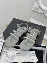 Load image into Gallery viewer, SE1117 CC Sandals / Size5-10

