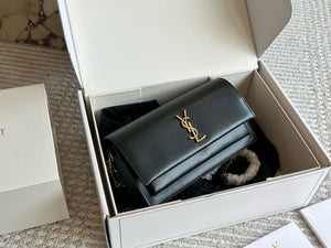 YSK412 Sunset Clutch in Box Saint Laurent / 4.7" x 8.6" x 0.8"