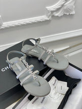 Load image into Gallery viewer, SE1117 CC Sandals / Size5-10
