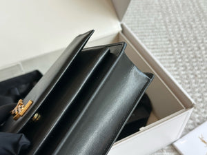 YSK412 Sunset Clutch in Box Saint Laurent / 4.7" x 8.6" x 0.8"