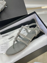 Load image into Gallery viewer, SE1117 CC Sandals / Size5-10
