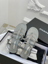 Load image into Gallery viewer, SE1117 CC Sandals / Size5-10
