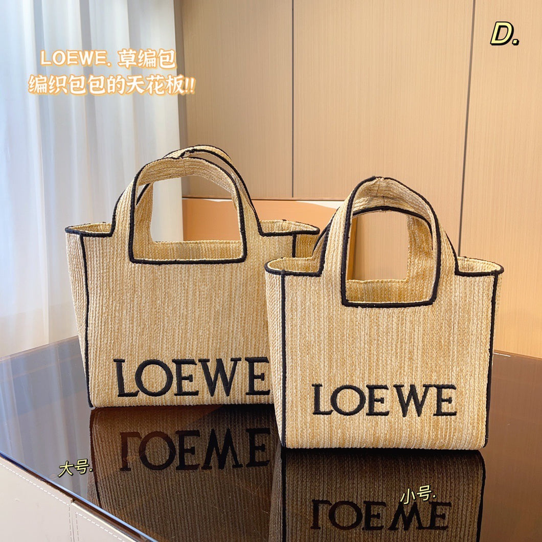 LWE024 Striped LOEWE Font Tote in raffia