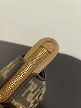 Load image into Gallery viewer, FF328 Fendi By The Way Mini Bag / HIGHEST QUALITY VERSION  / 17.5 × 18 × 8 cm
