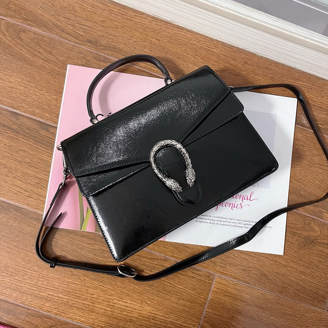 GC703 Dionysus Medium Top Handle Bag / 11.4