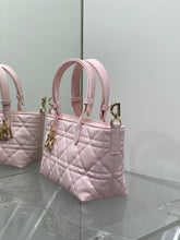 Load image into Gallery viewer, DR675 Dior Toujours Small Bag / HIGHEST QUALITY VERSION  / 23 × 15.5 × 12 cm
