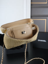 Load image into Gallery viewer, CC1384 Chanel 26P Raffia Vanity Case / 19 x 12 cm
