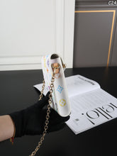 Load image into Gallery viewer, LB1439 Louis Vuitton Metis Tricolor Phone Pochette / 10 x 17 cm
