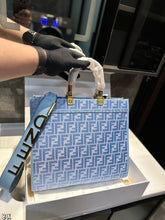 Load image into Gallery viewer, FF320 Fendi Sunshine Medium / 12.2x6.7x13.8inch
