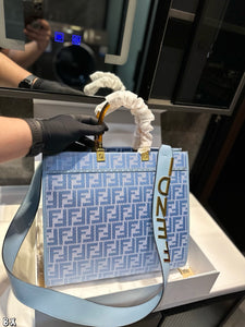 FF320 Fendi Sunshine Medium / 12.2x6.7x13.8inch