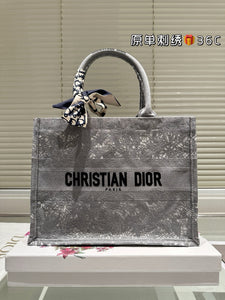 DR560 Book Tote Medium/Large