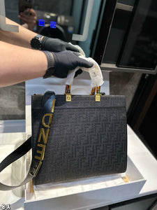 FF320 Fendi Sunshine Medium / 12.2x6.7x13.8inch