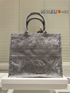 DR560 Book Tote Medium/Large