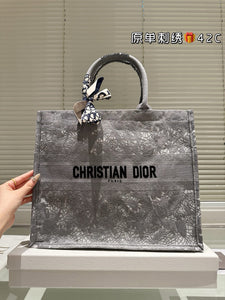 DR560 Book Tote Medium/Large
