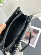 Load image into Gallery viewer, CC1056 Hobo Bag / 11x6.3x3.5inch
