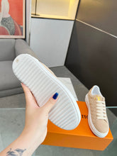 Load image into Gallery viewer, SE1194 LB Time Out Sneaker / Size4-11
