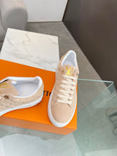 Load image into Gallery viewer, SE1194 LB Time Out Sneaker / Size4-11
